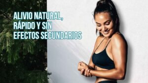 señora en muy buen estado fisico mostrando el brazo